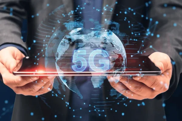 How 5G Technology Is Improving Digital Communication